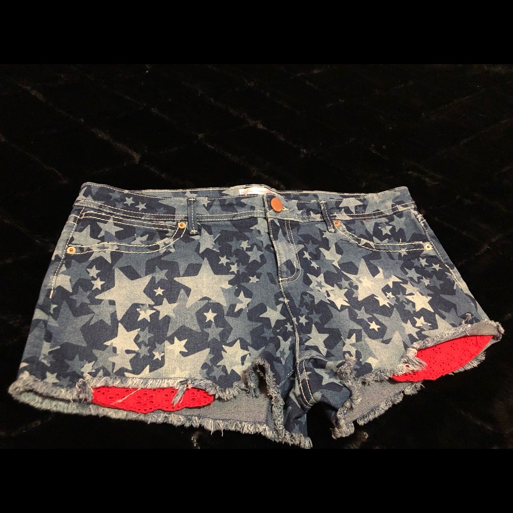 Jean Shorts with Stars and Red Pockets 13/14